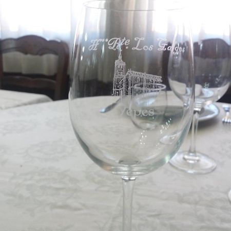 Hostal Los Galgos Yepes Bagian luar foto