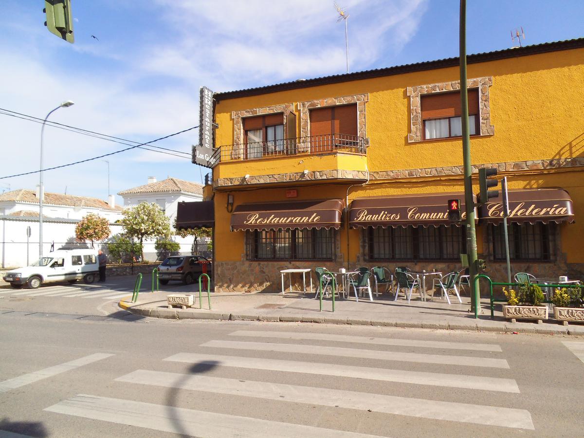 Hostal Los Galgos Yepes Bagian luar foto